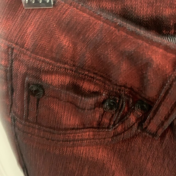 Almost Famous Metallic Red Skinny Jeans with Black Stitching Size 5 - Picture 6 of 6